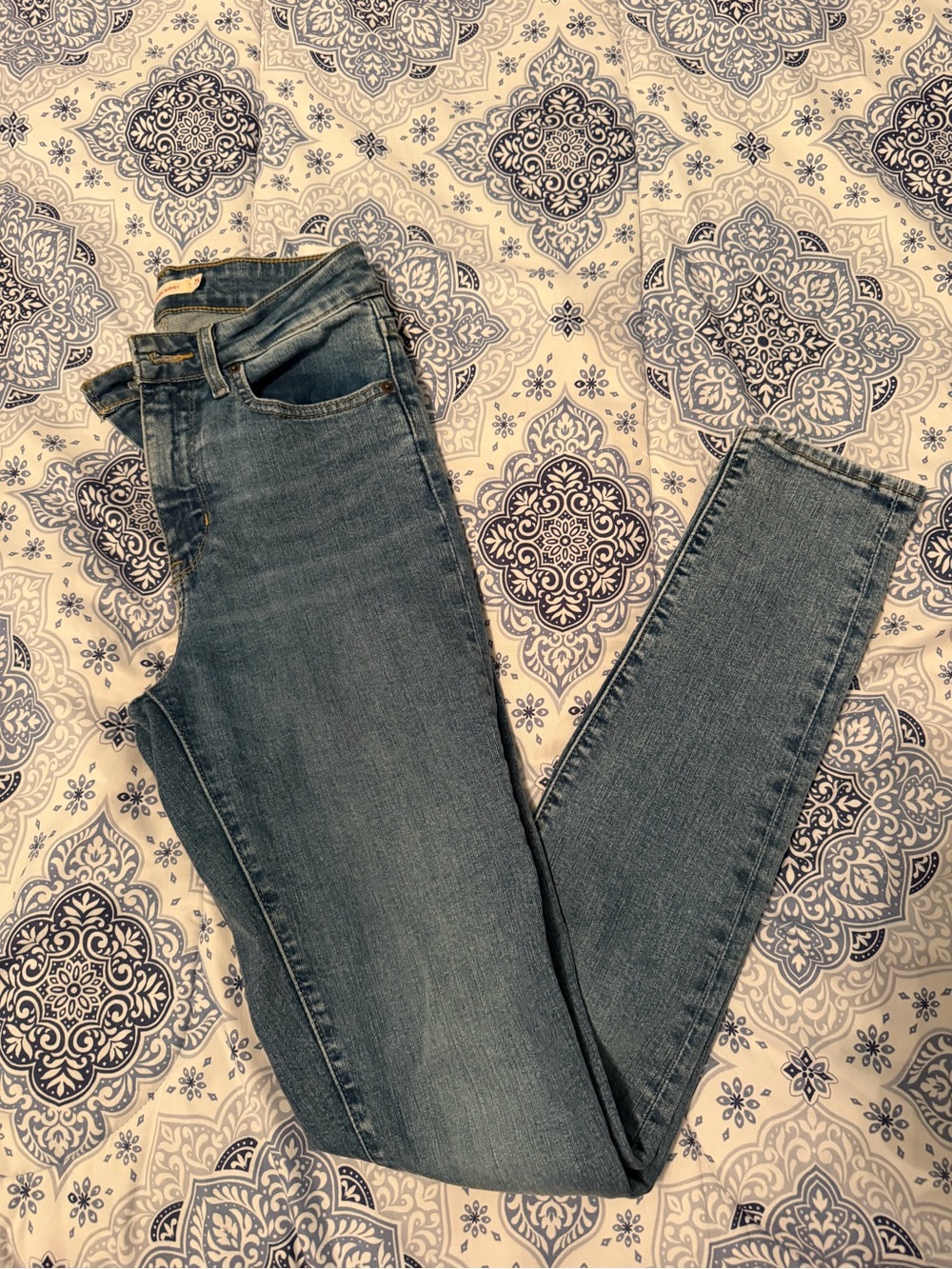 Levi's skinny jeans